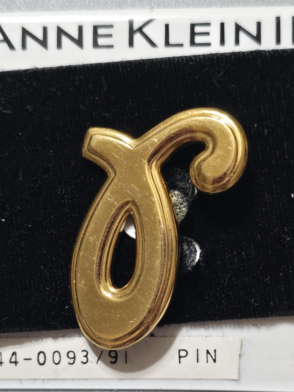 Anne Klein Gold Script Initial Pin - Picture 2 of 3